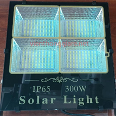 SL300/4B - Đèn pha LED SOLAR 300W  4 bóng